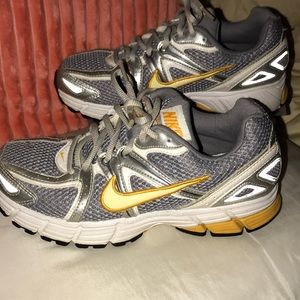 Nike woman’s size 6.5.